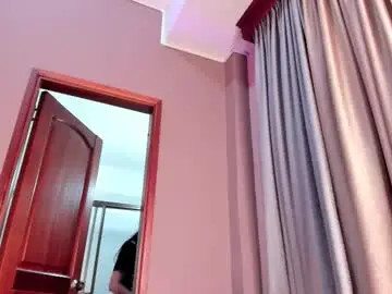 Laragoldd  live sex cam