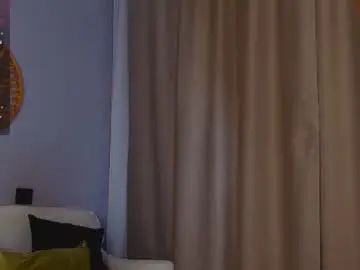 Lindacrystalofc  live sex cam