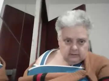 Marilu64  live sex cam