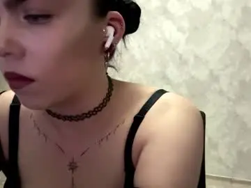 Mercedezkilburn  live sex cam