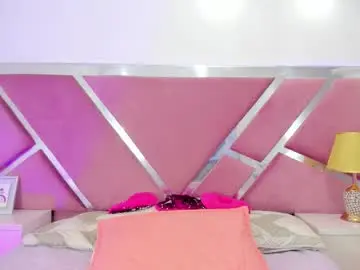 Ninnavous  live sex cam