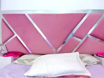 Ninnavous  live sex cam