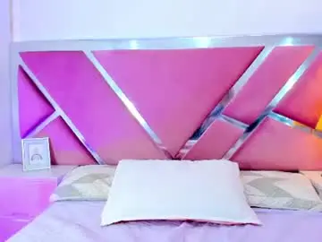 Ninnavous  live sex cam