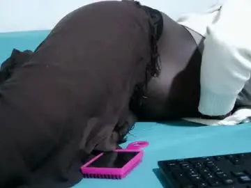 Tight_pussie  live sex cam