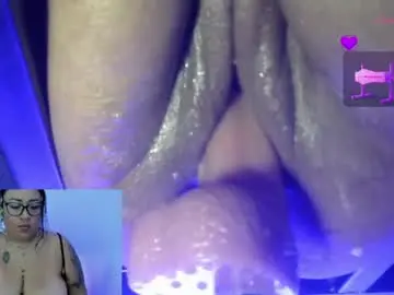 Gatalu  live sex cam