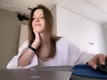 Lili_2905  live sex cam