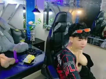 Lunabustygirl  live sex cam