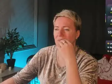 Nika_smit  live sex cam