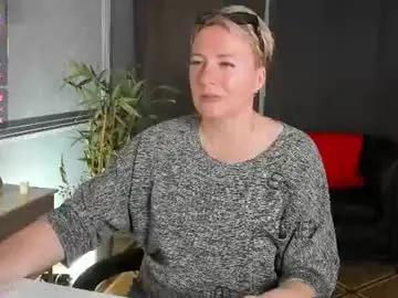 Nika_smit  live sex cam