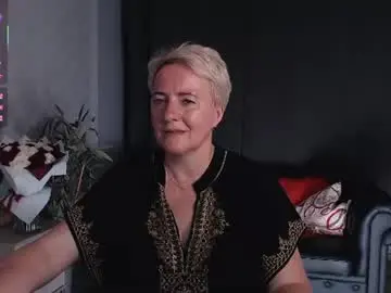 Nika_smit  live sex cam