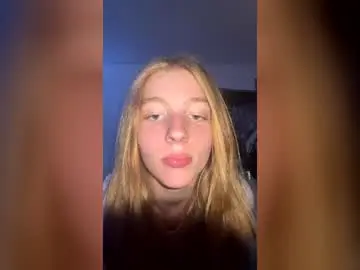 Finebaddie22  live sex cam