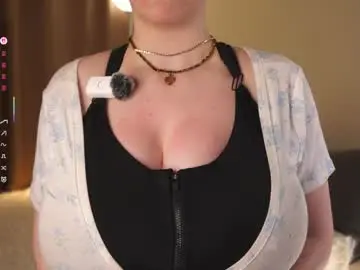 Lynngroves  live sex cam