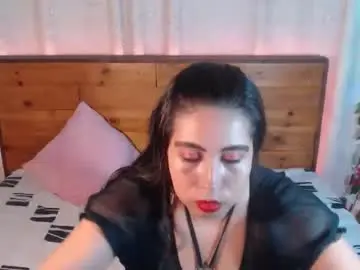 Nikkiemilky  live sex cam