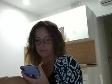 Olyra11  live sex cam