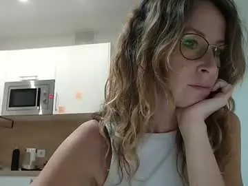 Olyra11  live sex cam