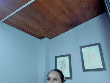 Roxanna_moore2  live sex cam