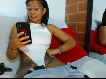 Sophi_bonny  live sex cam
