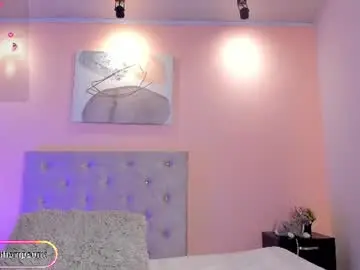 Brianathompson  live sex cam