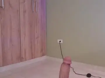 Candyy_bella  live sex cam