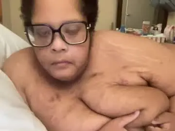 Honey_bunz92  live sex cam