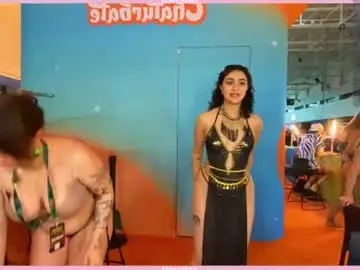 Maevemads  live sex cam