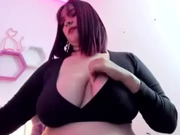 Minniee_n  live sex cam