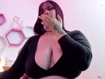 Minniee_n  live sex cam