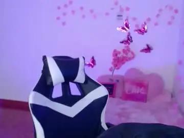 Nina__777  live sex cam