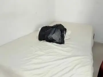 Vicky_freedom_  live sex cam