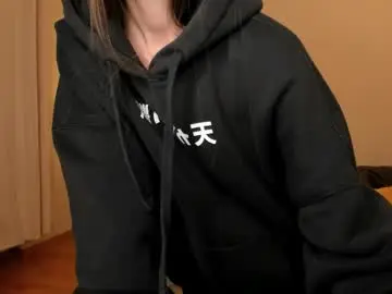 Emilyhoston  live sex cam
