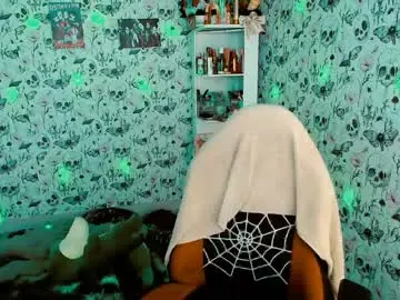 Issis_demon  live sex cam