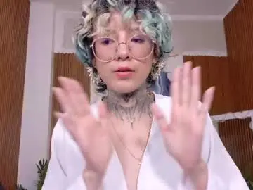 Lyra_tay  live sex cam