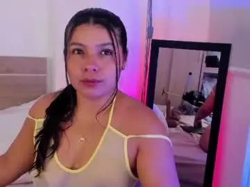 Miadanielss  live sex cam