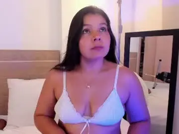 Miadanielss  live sex cam