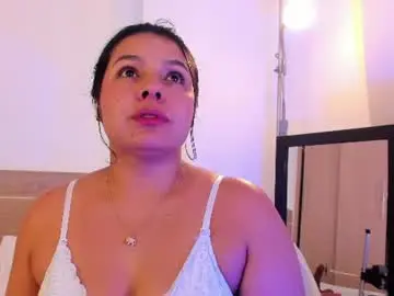 Miadanielss  live sex cam