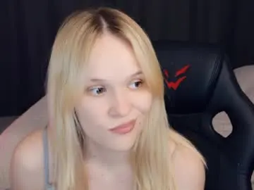 Thehousemaid1  live sex cam