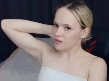 Thehousemaid1  live sex cam