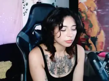 Jaadee18  live sex cam