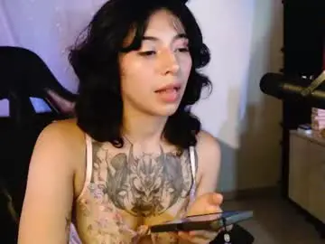 Jaadee18  live sex cam