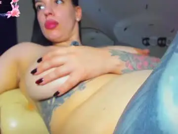 Laya_moon  live sex cam