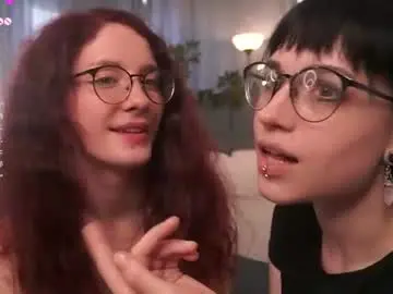 Little_poetry  live sex cam