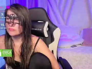 Nia_maidem  live sex cam