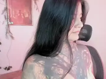 Unatatuada  live sex cam