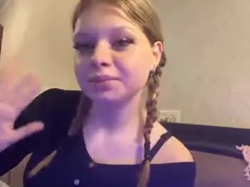 Valoriemosholder  live sex cam