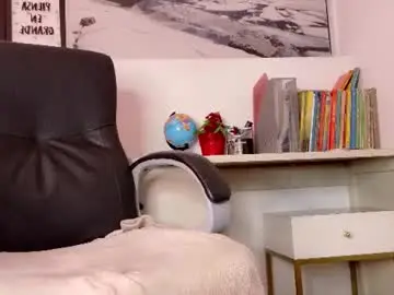 Adrianna5_  live sex cam