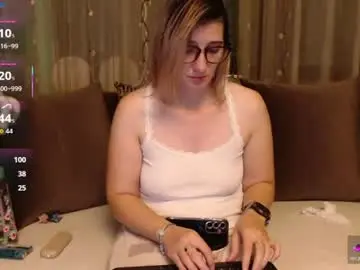 Bella_antoniaxo  live sex cam