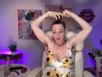 Bunnieandthedude  live sex cam