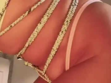 Im_lisacb  live sex cam