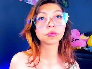 Kira_exxe  live sex cam
