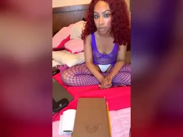 Lovebug887  live sex cam